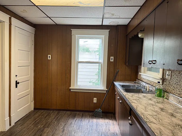 722 Townsend Pl — Photo 6