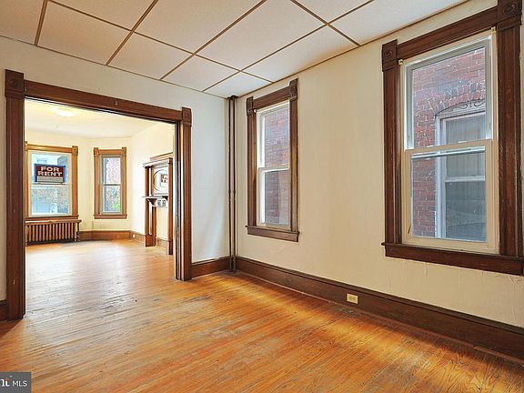5th image of 214 S Central Ave