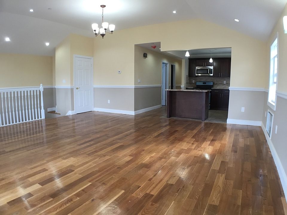 2nd image of 16719 110th Rd