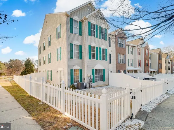 1814 Watch House Cir N, Severn, MD 21144