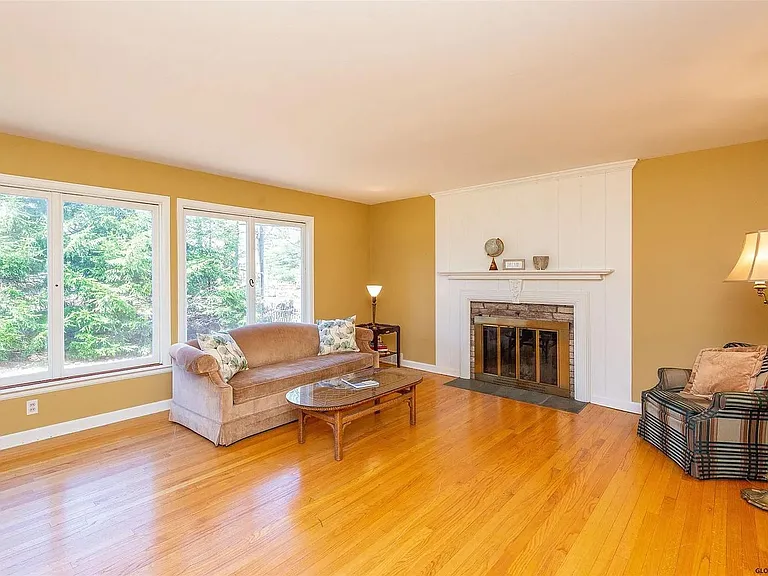 15 Oldox Rd — Photo 5