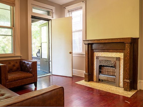 3rd image of 760 Park St #1/2