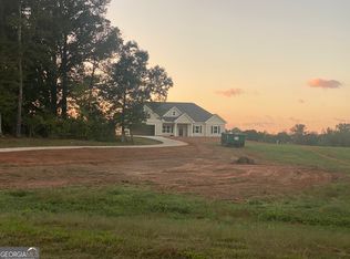 56 Sandefur Rd, Meansville, GA 30256