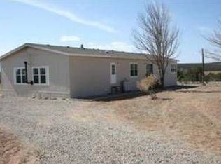 33 V Hill Rd, Edgewood, NM 87015