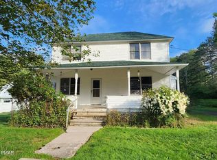 317 Old River Rd, Thornhurst, PA 18424