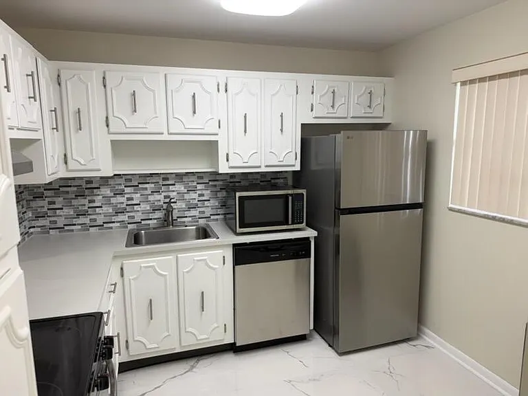 3000 Riverside Dr #201-1 — Photo 6