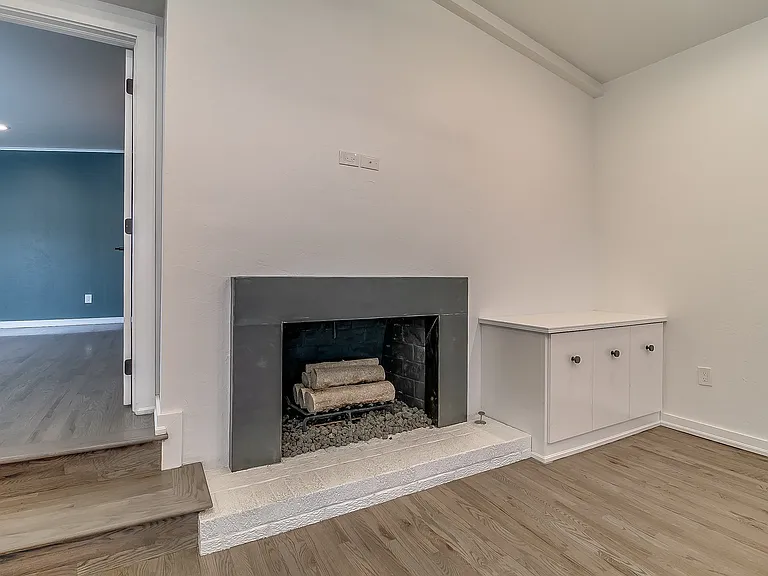 2524 NW 52nd St — Photo 23