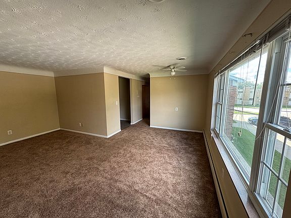 3rd image of 28421 Jefferson Ave APT 7