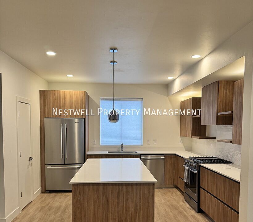 1st image of 1566 E Talo Ct