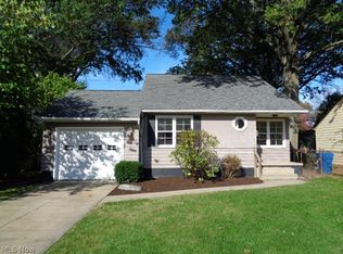 27824 Rexford Ave, Bay Village, OH 44140