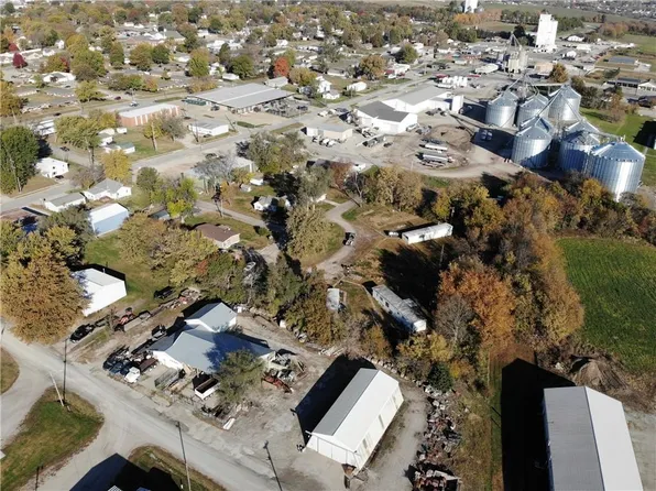 1522 E Edwards St, Maryville, MO 64468