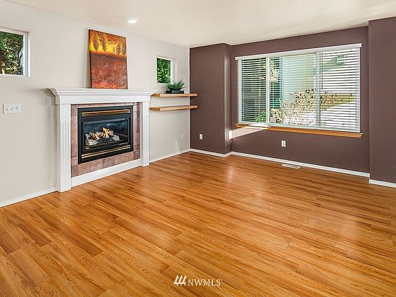 2nd image of 2102 81st Avenue NE