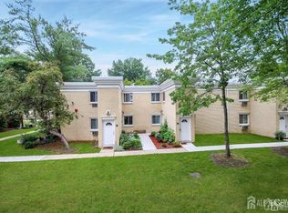 7 Lake Ave APT 1B, East Brunswick, NJ 08816
