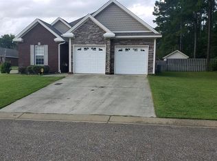 165 Brittany Dr S, Elmore, AL 36025
