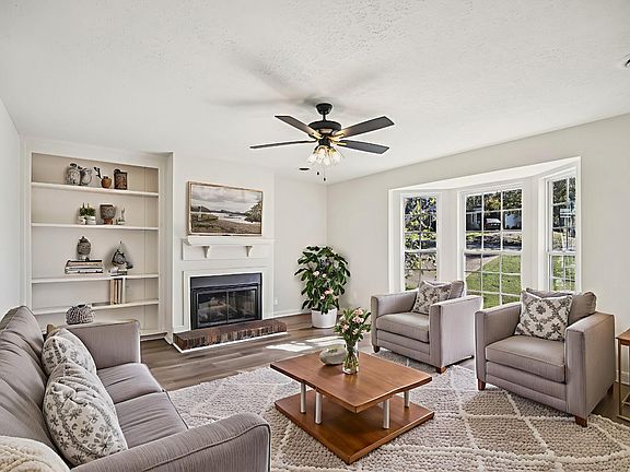 2nd image of 1110 Cabana Dr