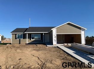 814 N 26th St, Beatrice, NE 68310