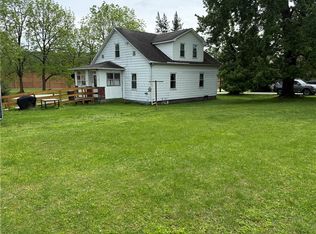 42 Cedar St, Coral, PA 15731