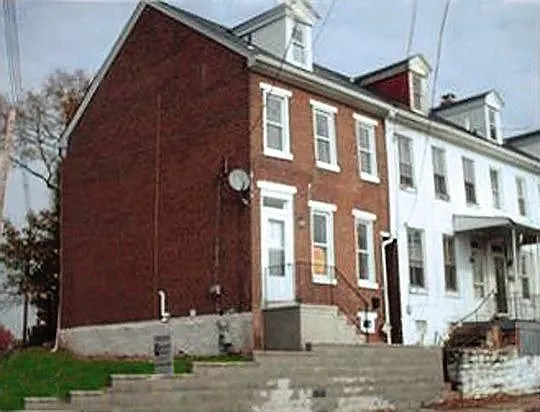 533 Lincoln Ave photo 1