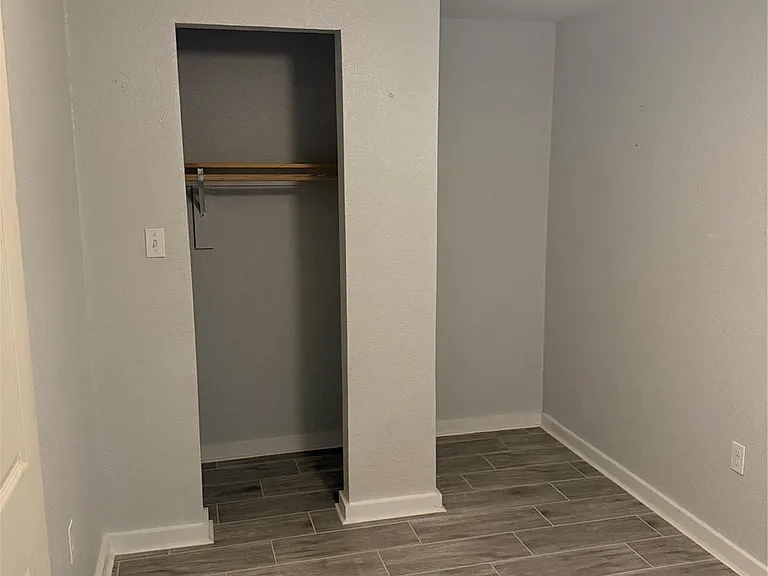 2406 Kilgore Rd — Photo 9