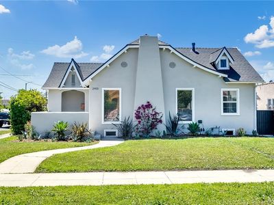 2955 12th Ave, Los Angeles, CA, 90018