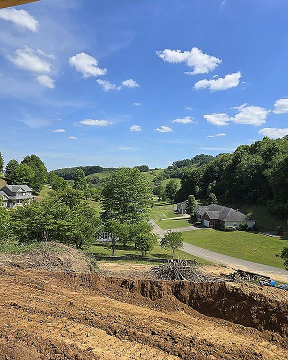 1st image of 230 Deer Creek Ln