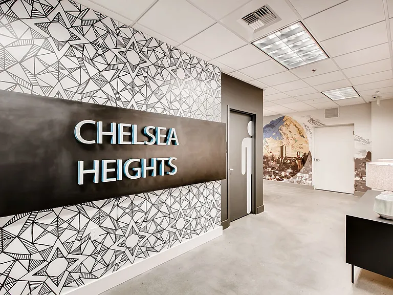 Chelsea Heights — Photo 14