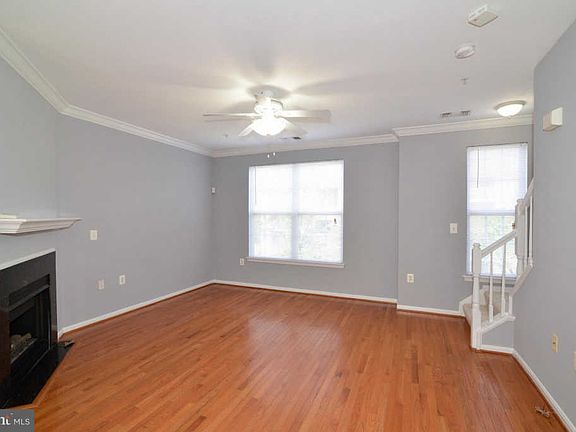 4th image of 21780 Jarvis Sq