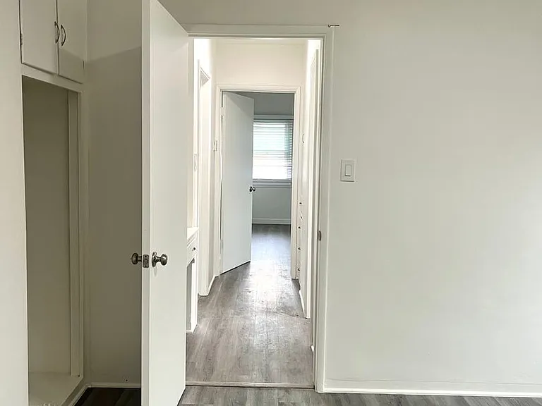8400-8422 Crenshaw Dr #3357-3365 — Photo 22