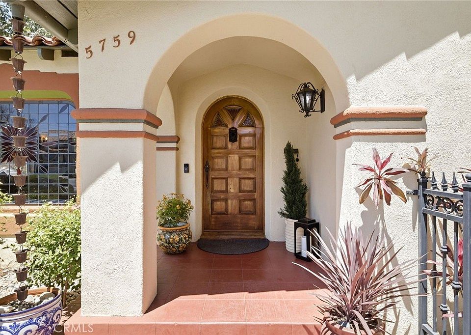 1st image of 5759 Pickering Ave
