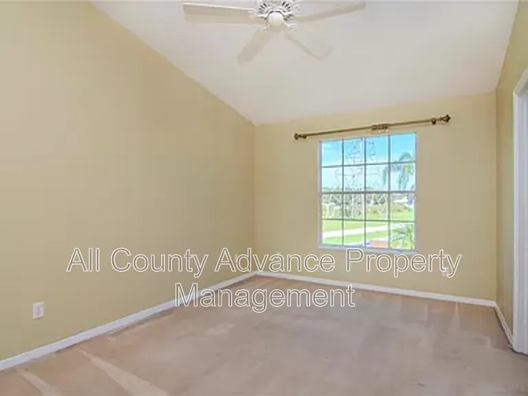 1532 Chateaux De Ville Ct — Photo 7
