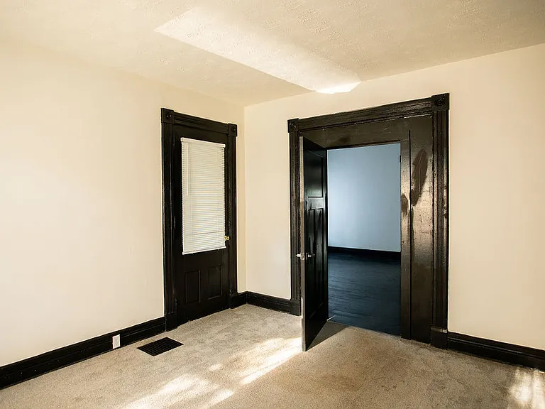 415 Brightwood Ave — Photo 11