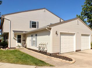 6813 Colonial Dr APT D, Mentor, OH 44060