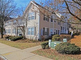 1008 Cypress Ln, East Brunswick, NJ 08816