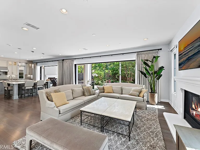 102 Orchid Ter — Photo 10