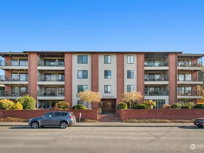 2858 32nd Avenue W #203, Seattle, WA, 98199