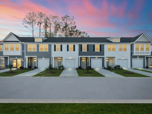 589 Trotters Ln #214, Moncks Corner, SC 29461