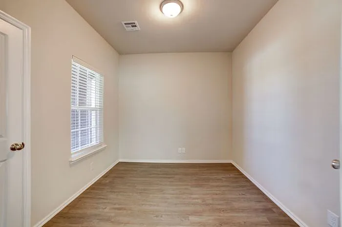 7724 S Chestnut Ave — Photo 28