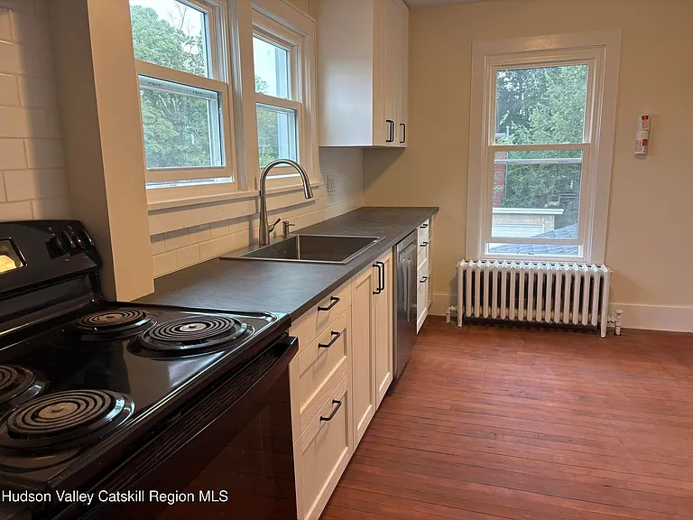 56 Cedar St #2 — Photo 5
