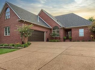 1723 Sterling Valley Dr, Owensboro, KY 42303