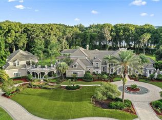 5201 Banana Point Dr, Okahumpka, FL 34762