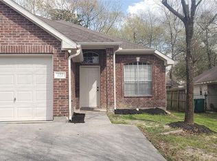 224 Canterbury Dr, Conroe, TX 77303