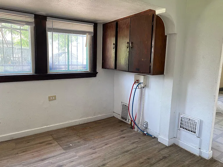 716 Plymouth St — Photo 14