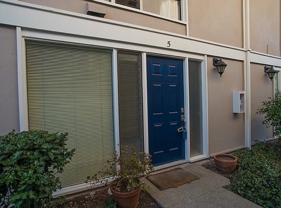 2nd image of 2121 Donald Dr APT 5