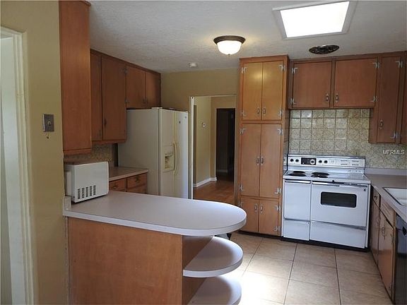 4th image of 2632 Ardsley Dr