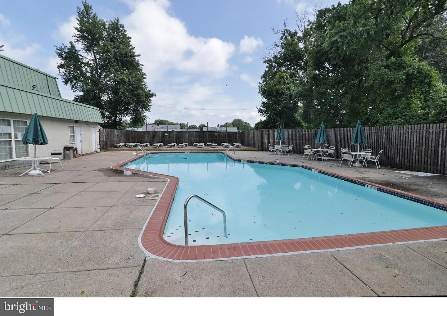 2 bed, 1.5 bath, 1170 sqft, $1,950 — Photo 3
