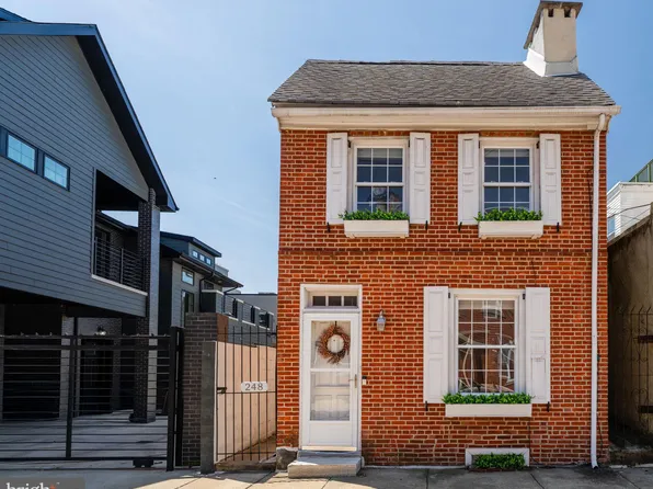 248 Greenwich St, Philadelphia, PA 19147