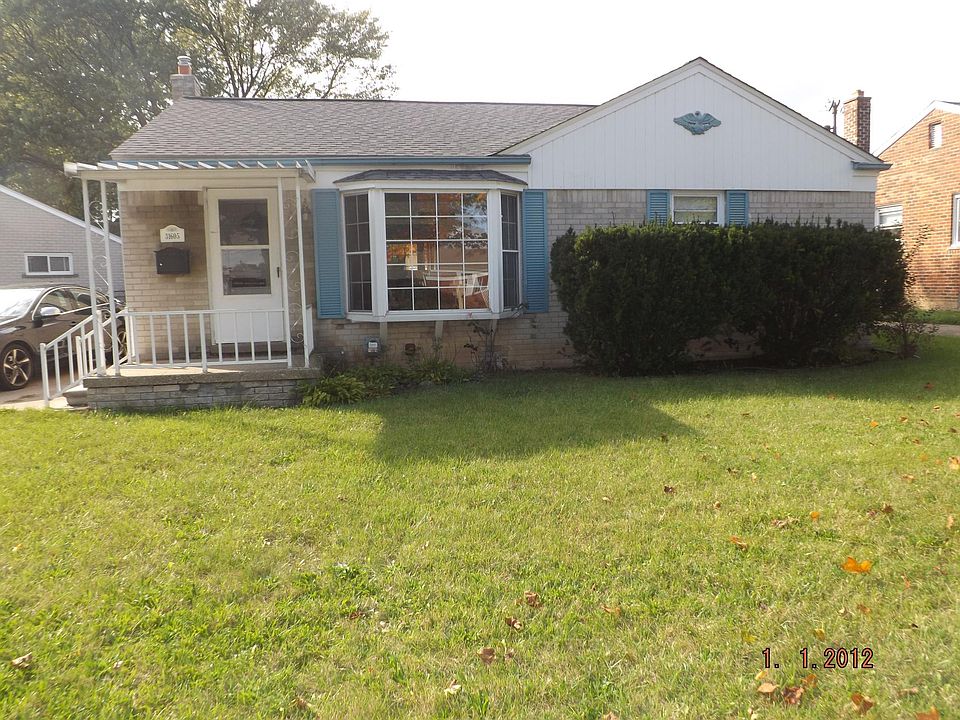 1st image of 31605 Folkstone Dr