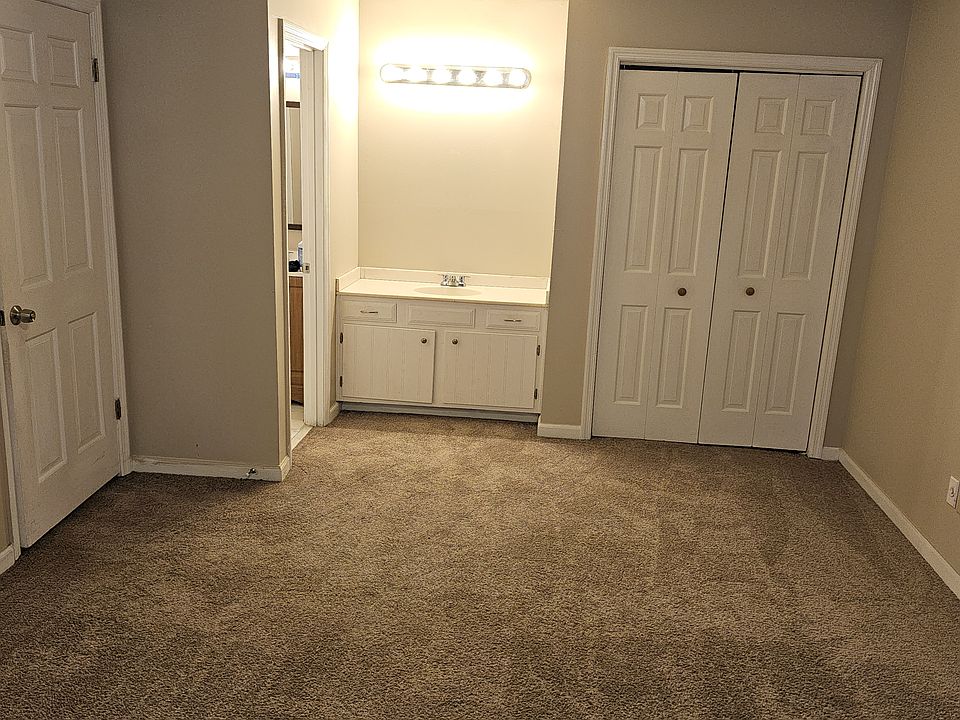 1st image of 1424 Villa Pines Ct NW