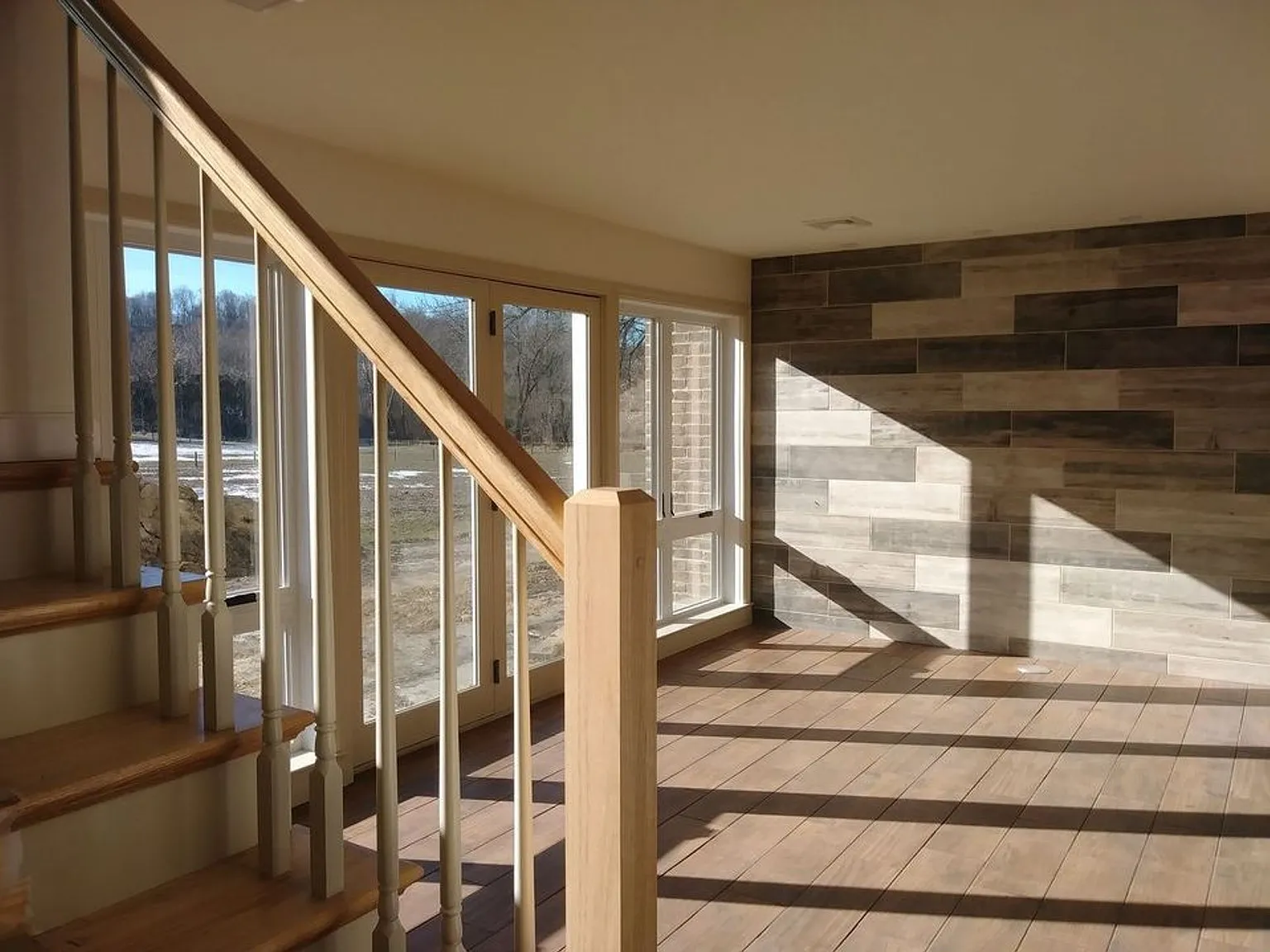 3 bed, 1270 sqft, $1,995 — Photo 3