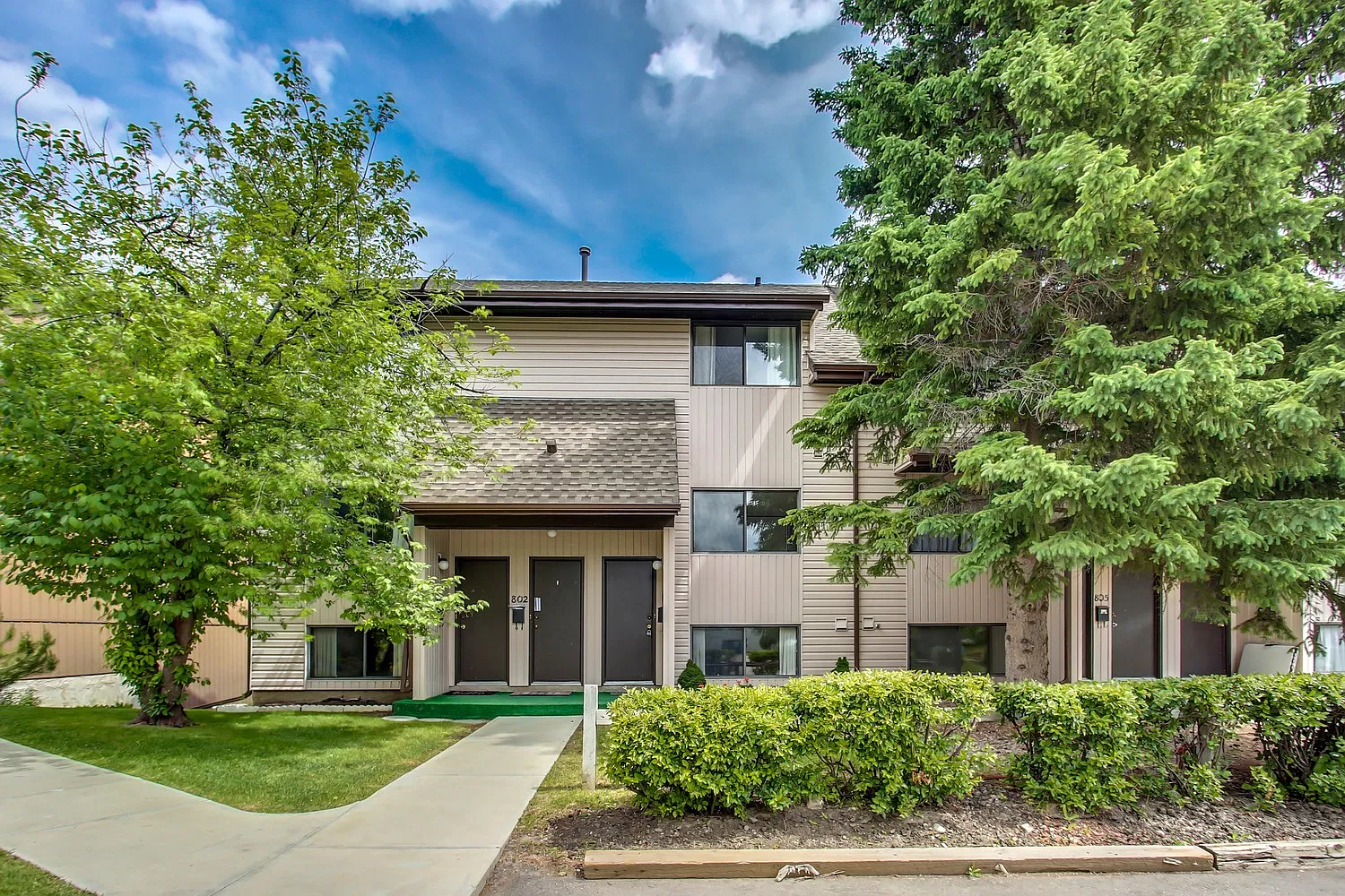 2 bed, 1.5 bath, 1150 sqft, $1,925 — Photo 2